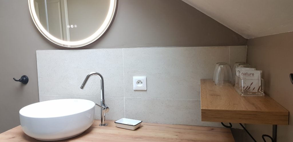 LA VIE EN ROSE Suite